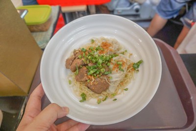 เตี๋ยวอ้ายฟัก ก๋วยเตี๋ยวเรือวากิวปิ้งย่าง เเม่ออมมารีวิว