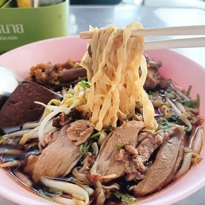 เมนูของร้าน ก๋วยเตี๋ยวเป็ด ซอยคอนแวนต์