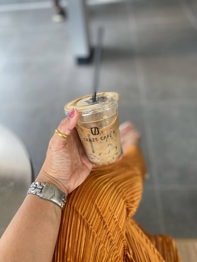 เข้มกาแฟเข้ม ตบด้วยความมันส์ของรสนม ตัดหวานออกหน่อย ละมุนละไมสำหรับคนหลงไหลกาแฟอ