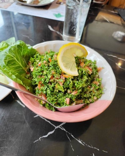 Beirut Lebanese Restaurant พร้อมพงษ์