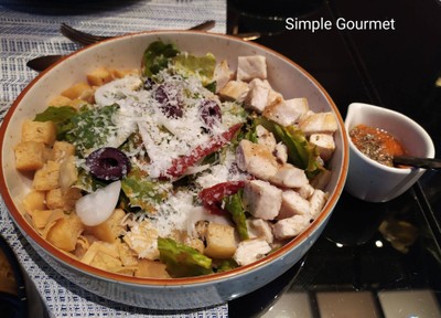 สลัดไก่สไตล์เมดิเตอร์เรเนียน