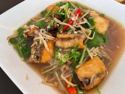 ปลากระพงผัดขึ้นฉ่าย
