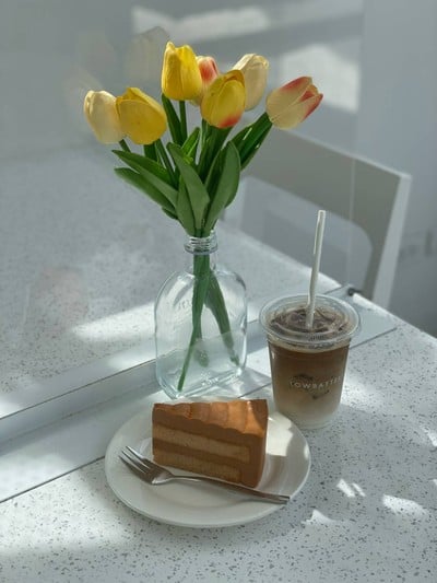 Lowbattery Coffee (คู้บอน26)