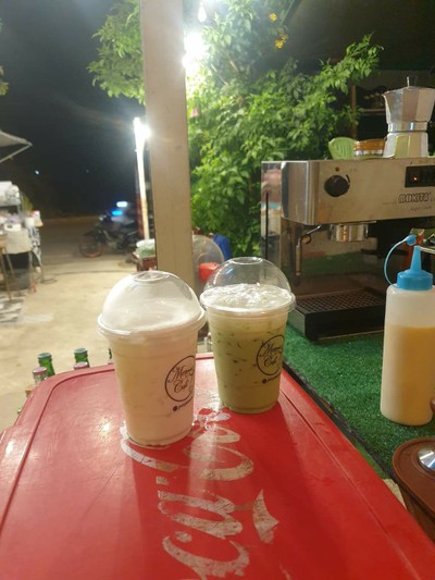 อาหาร หรือ เครื่องดื่ม