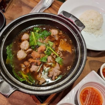 เนื้อแท้ ซีคอนสแควร์ ศรีนครินทร์