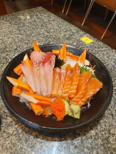 ซาชิมิรวม 3 อย่าง