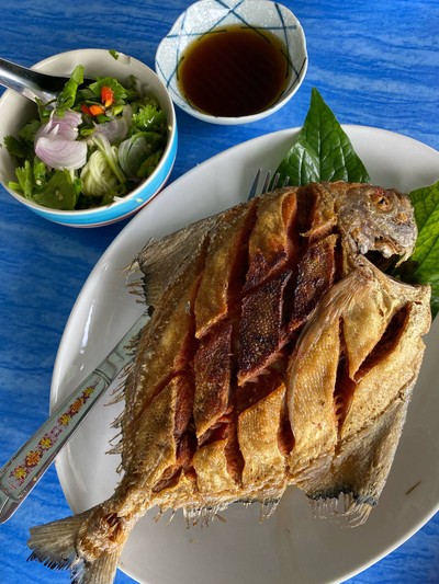 ปลาจาระเม็ดทอดน้ำปลา