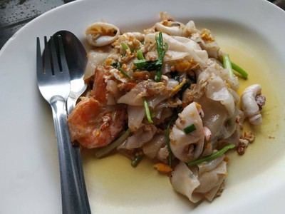 ก๋วยเตี๋ยวคั่วไก่