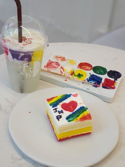 FUN Cafe Bangkok มหาพฤฒาราม