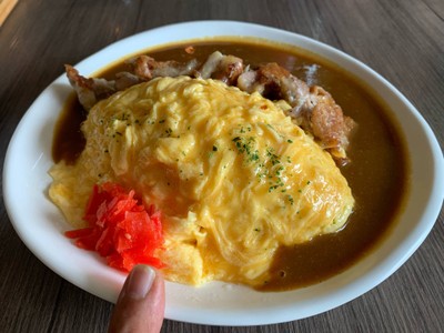 ข้าวแกงกระหรี่ไข่ข้นไก่ย่าง