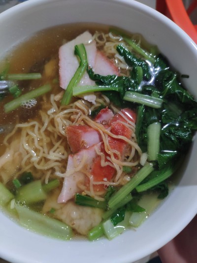 บะหมี่เกี๊ยวหมูแดงน้ำ