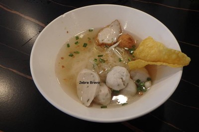 เส้นเล็กน้ำใส