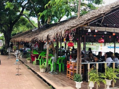 หลบมุมซอย8