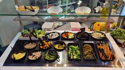 อาหาร หรือ เครื่องดื่ม