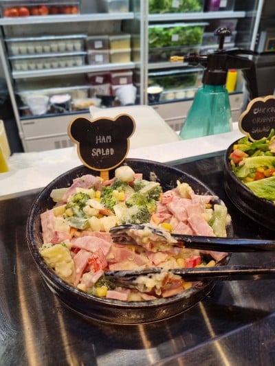 อาหาร หรือ เครื่องดื่ม