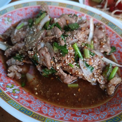 น้ำตกเนื้อ