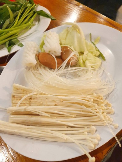อาหาร หรือ เครื่องดื่ม