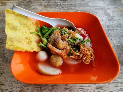 อาหาร หรือ เครื่องดื่ม