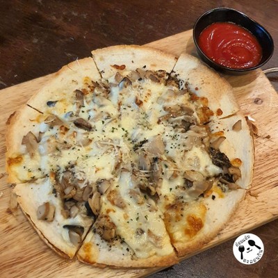 Pizzadilla - Mushroom and Truffle
