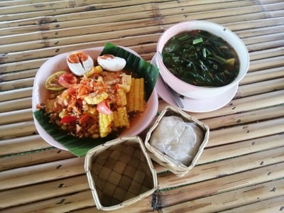 อาหาร หรือ เครื่องดื่ม