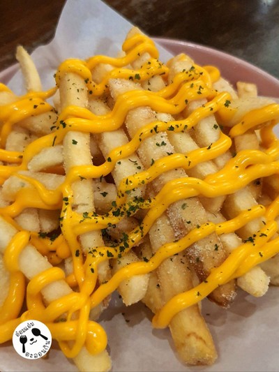 Sour Cream Cheesy Fries