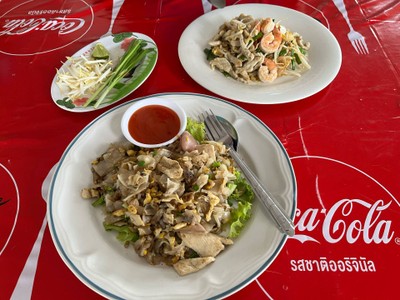ก๋วยเตี๋ยวคั่วไก่
