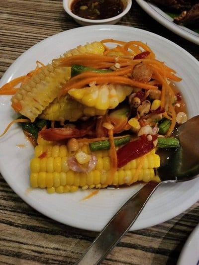 ส้มตำข้าวโพด