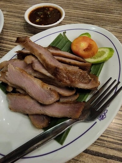 คอหมูย่าง