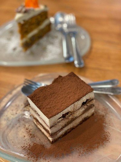 Tiramisu cake