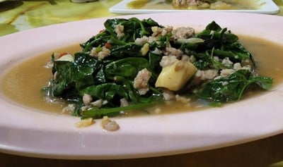 ผัดตำลึงหมูสับ