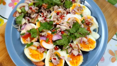 วิธีทำ ยำไข่ต้ม วิธีทำ ยำไข่ต้ม