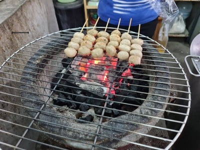 อาหาร หรือ เครื่องดื่ม