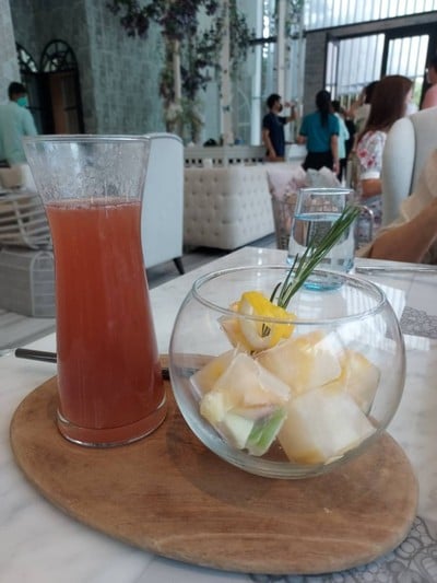 อาหาร หรือ เครื่องดื่ม