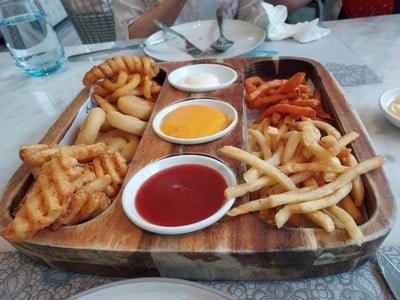 อาหาร หรือ เครื่องดื่ม