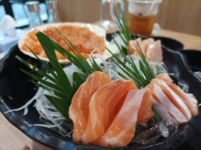 แซลมอนชาชิมิเช็ต