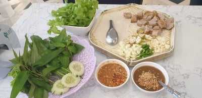 แหนมเนือง