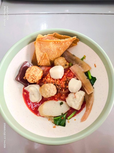 อาหาร หรือ เครื่องดื่ม