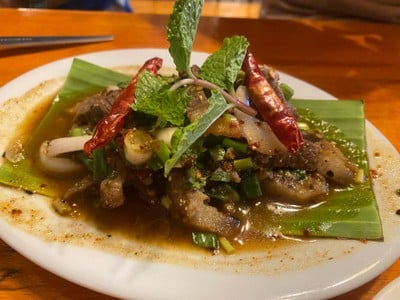 น้ำตกเนื้อ