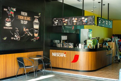 Nescafe Street Café (เนสกาแฟ สตรีท คาเฟ่) สาขาแหลมพรหมเทพ ภูเก็ต