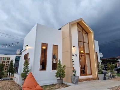 Relanda Cafe อำนาจเจริญ