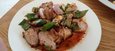 น้ำตกหมู