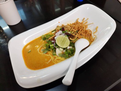 ข้าวซอยไก่