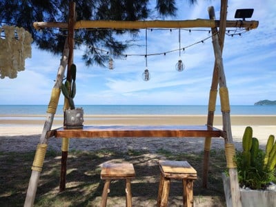 สระว่ายน้ำ/ชายหาด