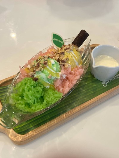 ไอศครีมข้าวเหนียวทุเรียน