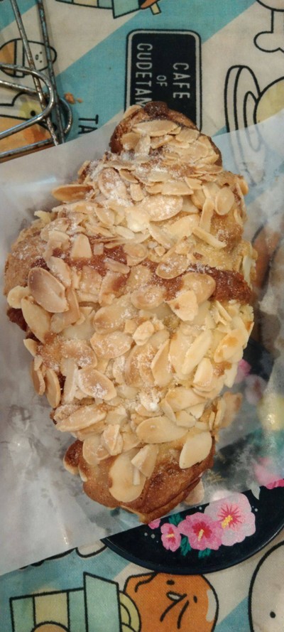Almond Croissant