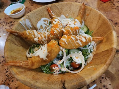 สลัดกุ้งทอด
