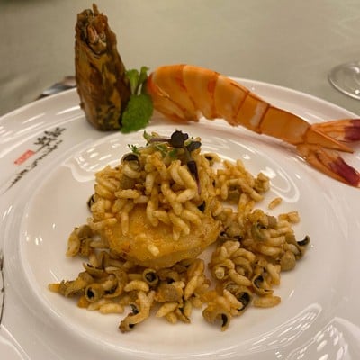 Crispy Tiger Prawn with Salted Egg Yolk