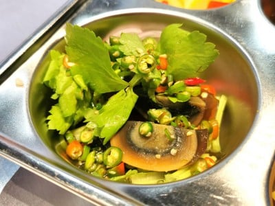 อาหาร หรือ เครื่องดื่ม