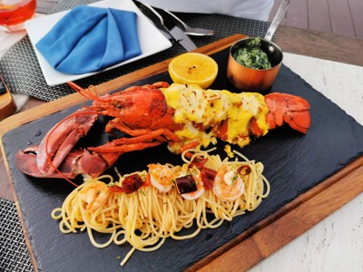 อาหาร หรือ เครื่องดื่ม