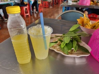 อาหาร หรือ เครื่องดื่ม